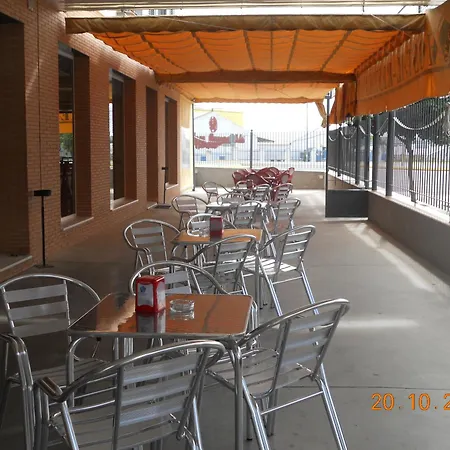 Guest house Restaurante Hermanos Zamora 2*